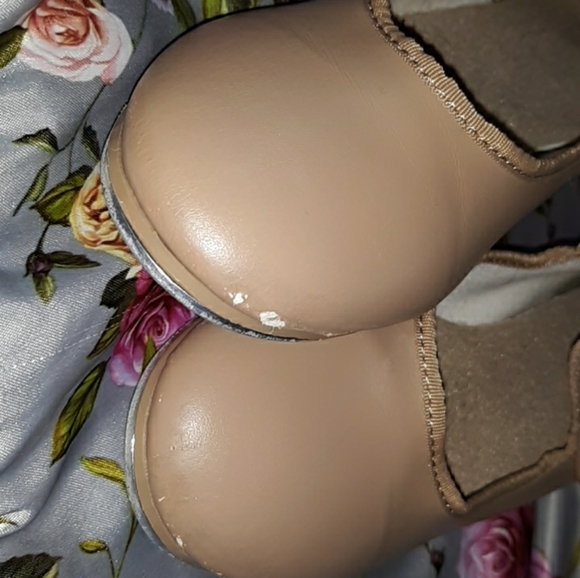 Girls taps - Picture 4 of 4